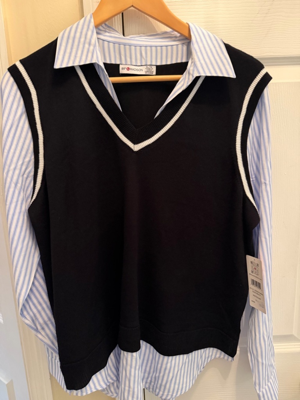 89th & Madison Black Sweater Vest with White Trim
